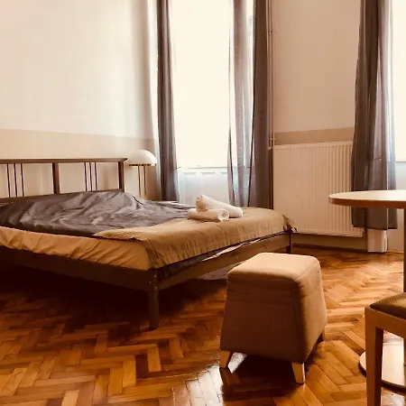 Downtown Apartament *
