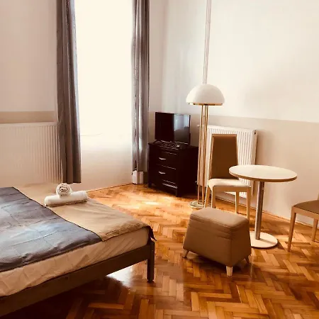 Downtown Apartament